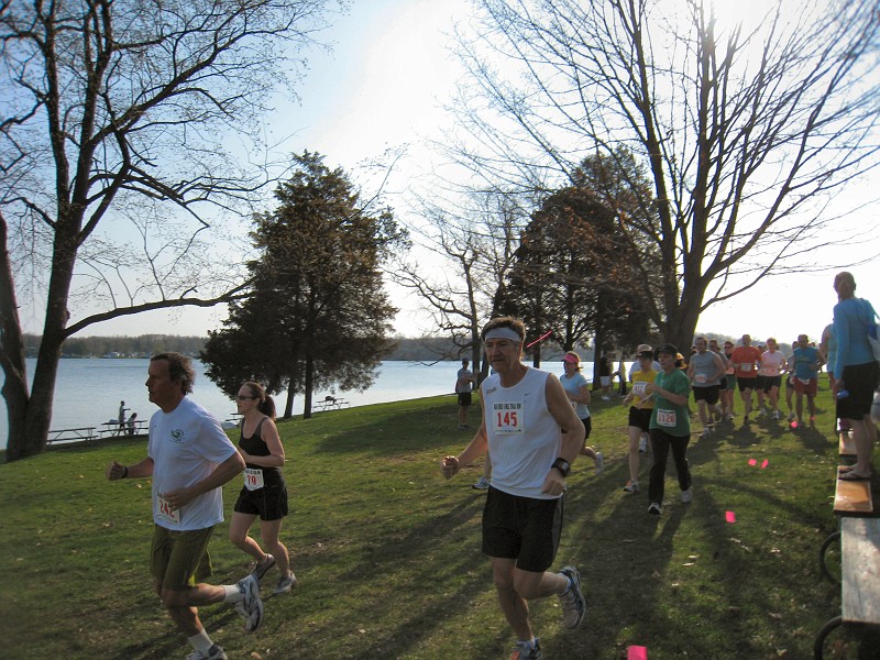 Road Ends 5M 09 0122.jpg - The Road Ends 5 Mile Trail Race in Pinckney Michigan. April 25, 2009. One word = Hills! This was my second run for this race.
